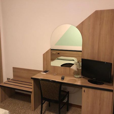 Hotel Roma Cassano Magnago Εξωτερικό φωτογραφία