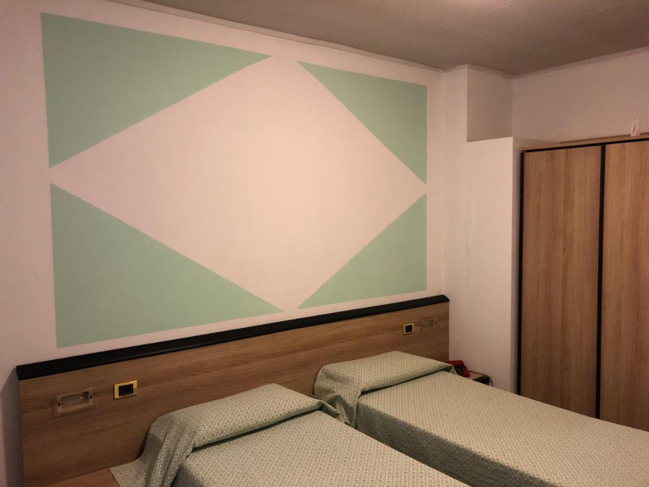 Hotel Roma Cassano Magnago Εξωτερικό φωτογραφία